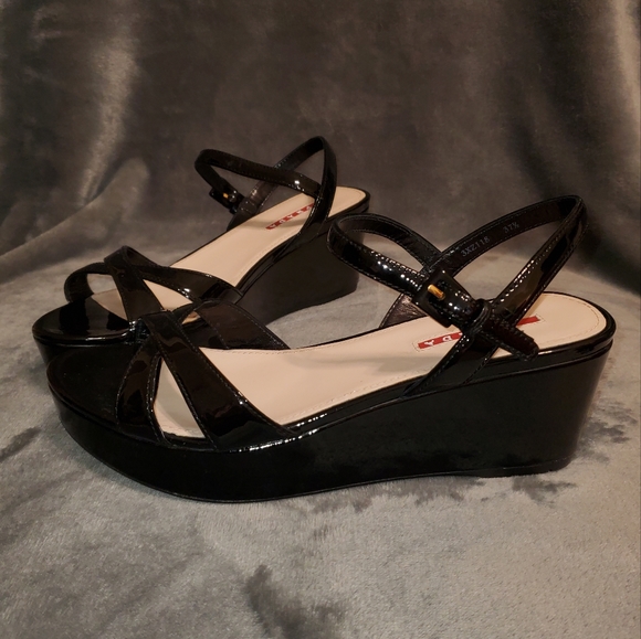 NWOB Prada Black Patent Leather Platform Wedge Sandal Size 37 1/2 - Picture 2 of 9
